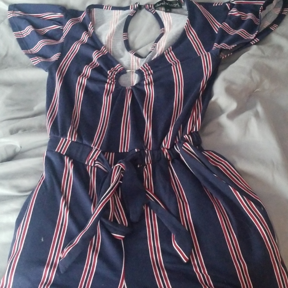 derek heart small romper with pockets